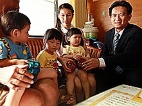 小英收童撲滿 涉違法將退還