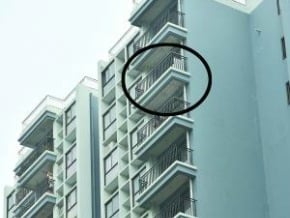 北大碩士生家暴 打母又咬父