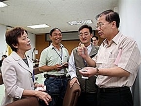 拚觀光 李沃士盼民宿業進金門