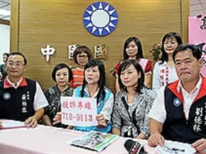 藍營批違行政中立 高市府反駁