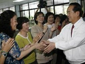 高雄漁業界座談 宋楚瑜批：楊甦棣是醜陋的美國人