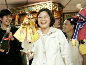 加速建構老人長照體系 蔡英文8日參訪苗栗老人安養中心
