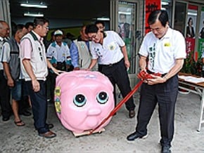 巨無霸小豬撲滿