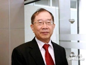 林瑞雄台南成大露臉　返鄉拜廟