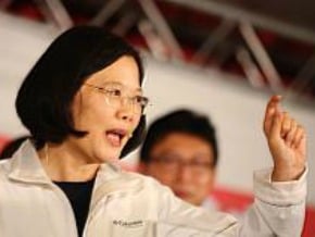 小英：走向二代健保 改善健保財務<br />13日全國藥師後援會成立大會