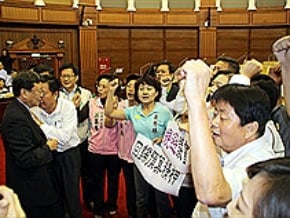 為預備金 台中議會藍綠爭執