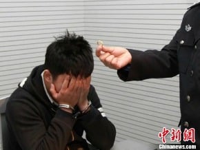 19歲少年隻身一人搶金店 警：一月一搶