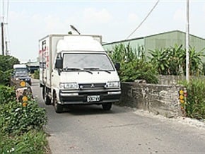 水管路常塞車 中油將配合拓寬