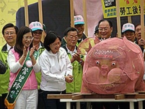 管碧玲旋風 競選總部成立
