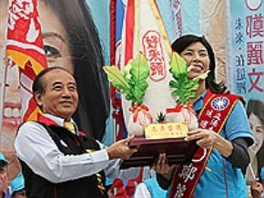 中央等級的服務 鄭麗文拚突圍