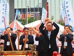 鴻海估明年成長不低於15%