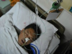不滿執法人員勸離 男子竟持刀將其刺傷