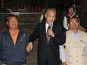 被指高雄無建設 吳：顛倒是非