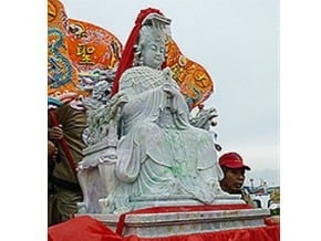 翡翠媽祖抵台 遶境祈福4天