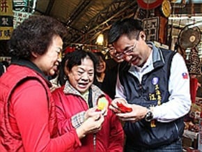 菜籃族票 藍綠都爭