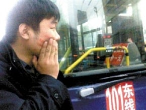 囂張車主 當街賞運匠巴掌