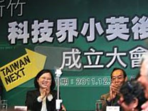 訪LED廠 小英：要強化研發