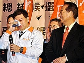 宋楚瑜站台 劉文雄落淚
