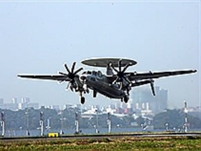 「鷹眼三號」預警機返屏東駐地 提昇空防戰力