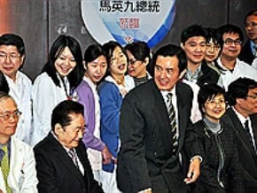 總統訪視宜蘭 鼓勵多生育