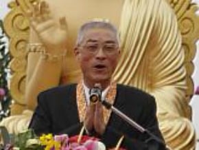 吳敦義秀行程 批小英欺騙社會