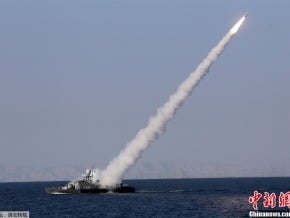 伊朗在荷莫茲海峽試射地對空導彈