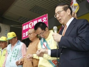 張俊雄趕場 分訪陳致中郭玟成