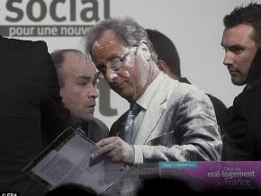 法國熱門總統候選人遭麵粉襲擊