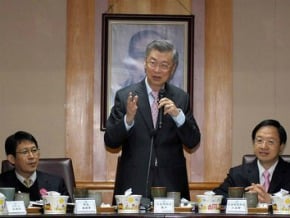 陳揆聽教育簡報 重視幼托整合