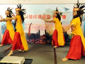 睽違近8年 印尼航空復航台灣