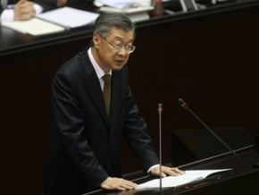 承諾修法前不開放美牛 陳?終上台報告