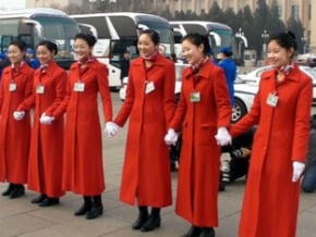 陸兩會女服務員 媒體嬌點