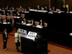 不滿美牛政策 台聯杯葛議事