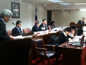 邱文彥質詢沈世宏 先禮後兵