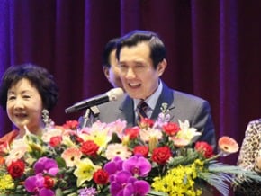 總統：努力達到男女同工酬