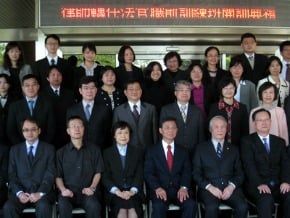 律師轉任法官 賴浩敏籲勿重財