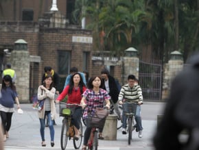 學費遭凍漲　大學嘆失望