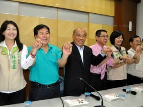蘇貞昌拜票 高雄議會民進黨團喊凍蒜