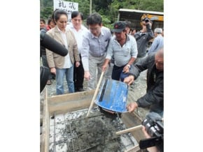 鑽探地質遭抗議 台電封井致歉