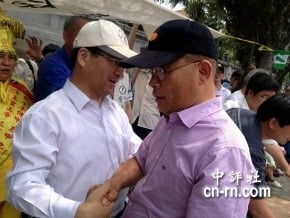 蘇貞昌為靜坐探班　扁系高喊：別太無情