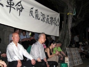 綠營公職靜坐 許信良夜宿凱道