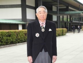 張榮發助日賑災 天皇贈勳致謝