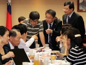 綠再提美牛下架 藍程委會阻擋
