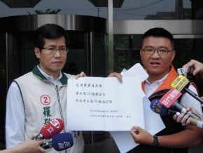 羅致政指控國民黨介入民進黨選舉
