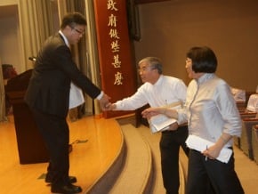 張盛和接財長 各方褒貶不一