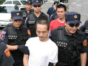疑薛球集團藏鏡人 押解回台