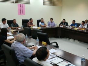 華隆勞資爭議 苗縣府出面調停