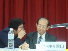 華映續虧 林蔚山：去年中小尺寸出貨很好