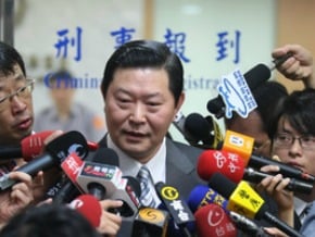 國安密帳案首開庭 李登輝心絞痛請假