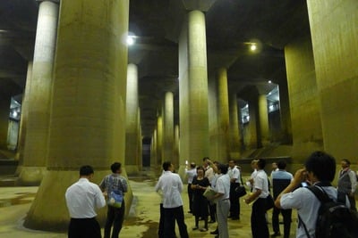 訪地下神殿 卓伯源讚日治水